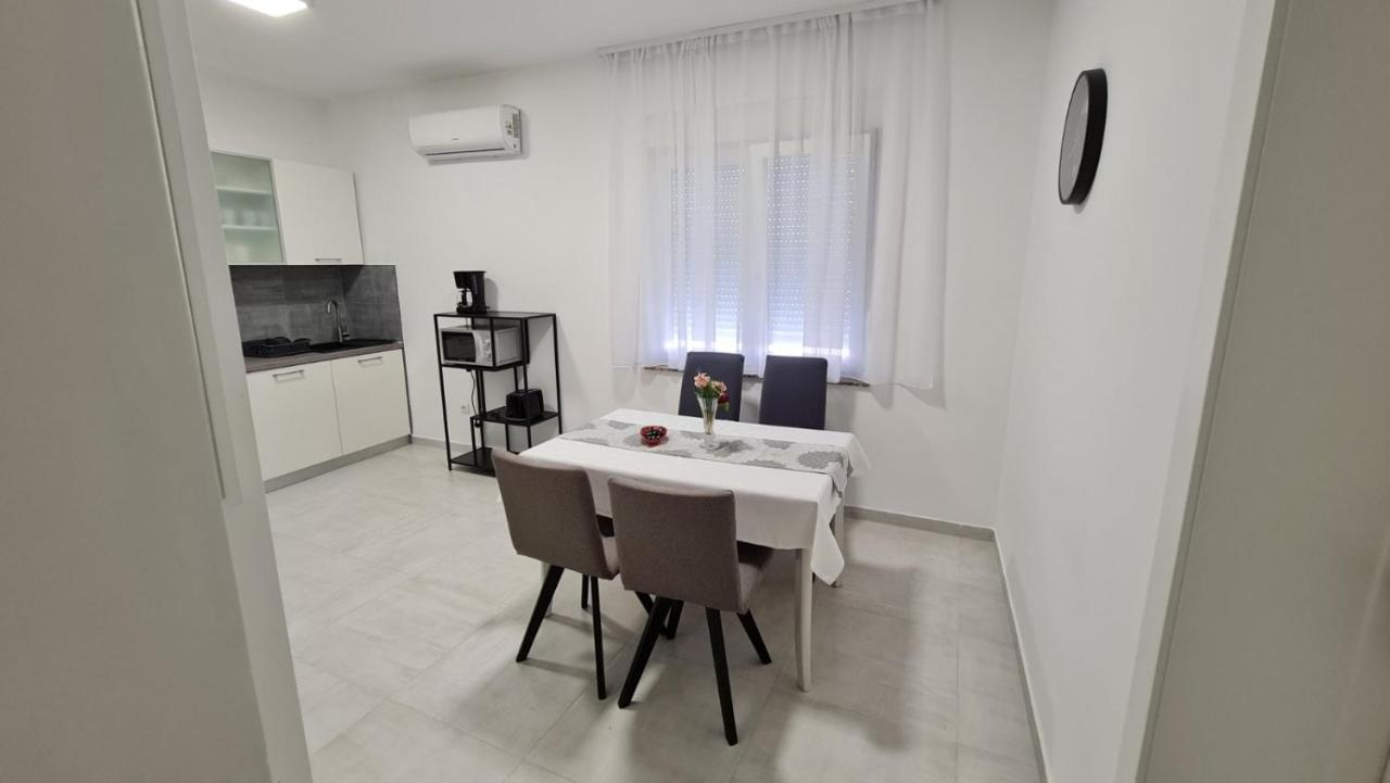 Apartman Magnolija Rijeka Exterior photo